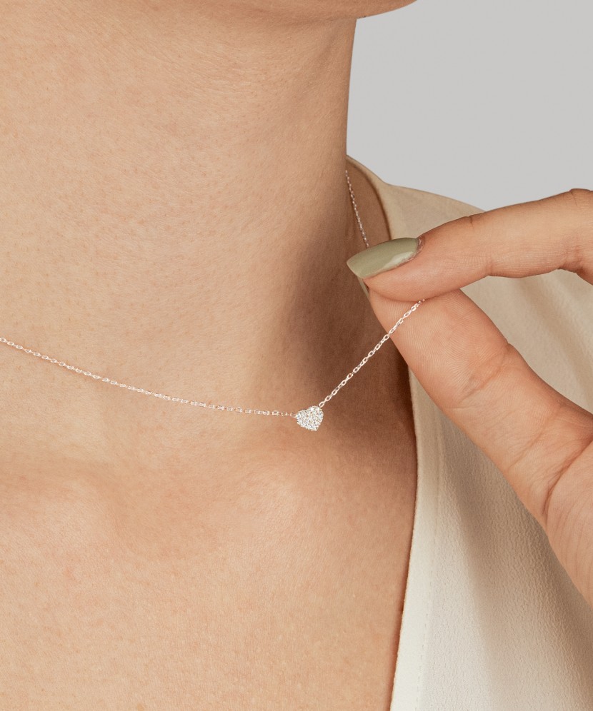 Balto aukso grandinėlė su briliantiniu pakabuku "Širdelė"