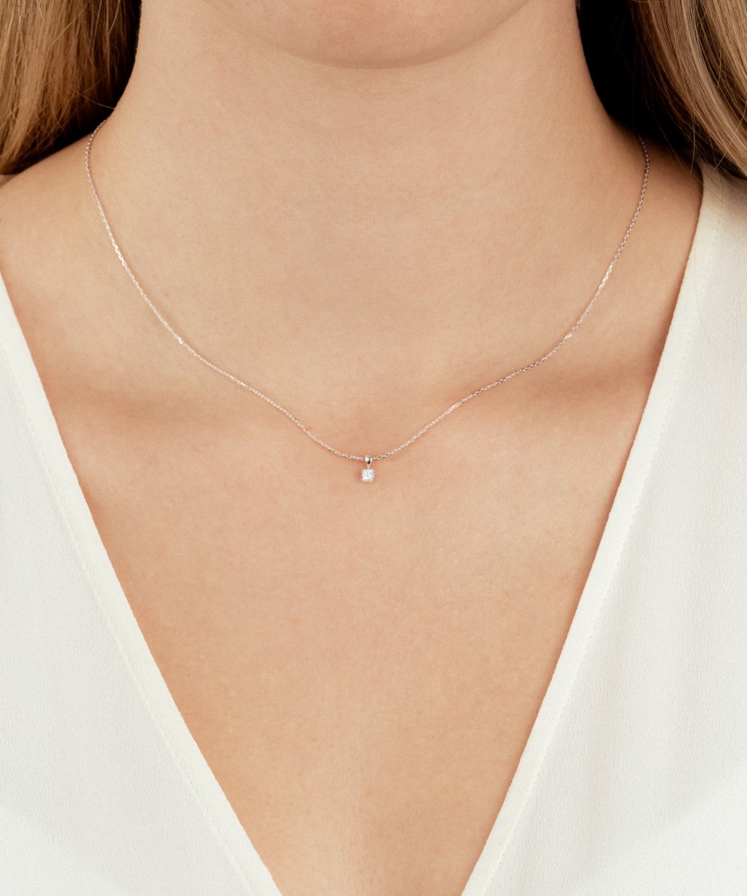 Balto aukso Grandinėlė Su Deimantiniu Pakabuku  - Goldinga