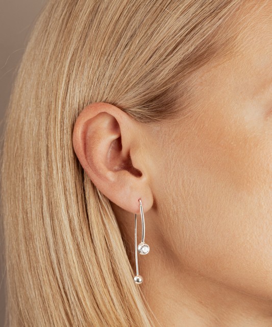 Sidabriniai auskarai su cirkoniais