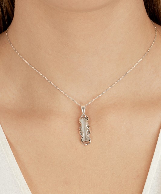 Sidabrinis pakabukas su katės akies akmeniu