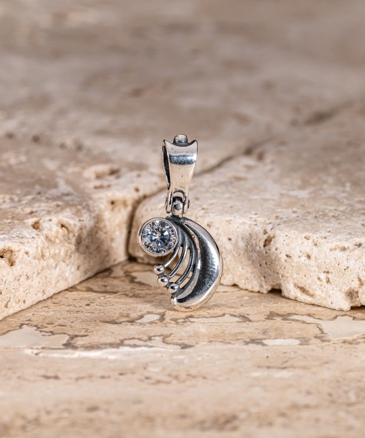 Sidabrinis pakabukas su cirkoniu