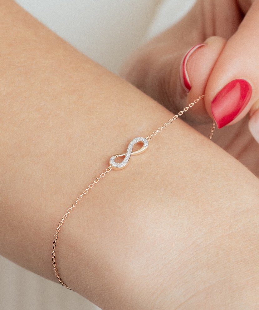 Auksinė apyrankė su deimantais "Begalybė"