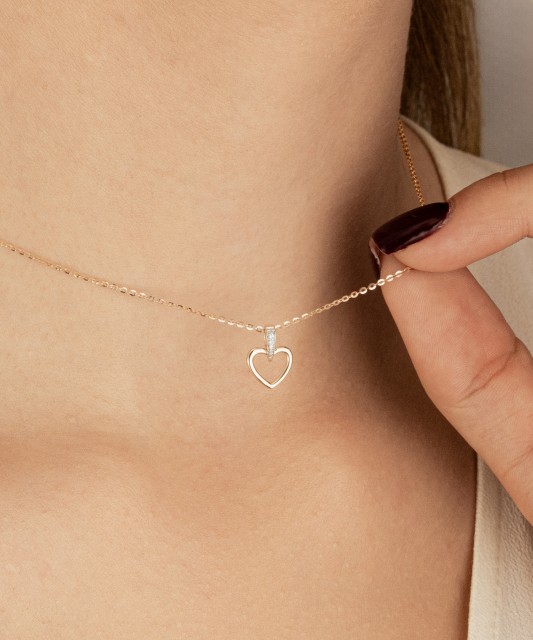 Auksinis pakabukas su deimantais "Širdelė"