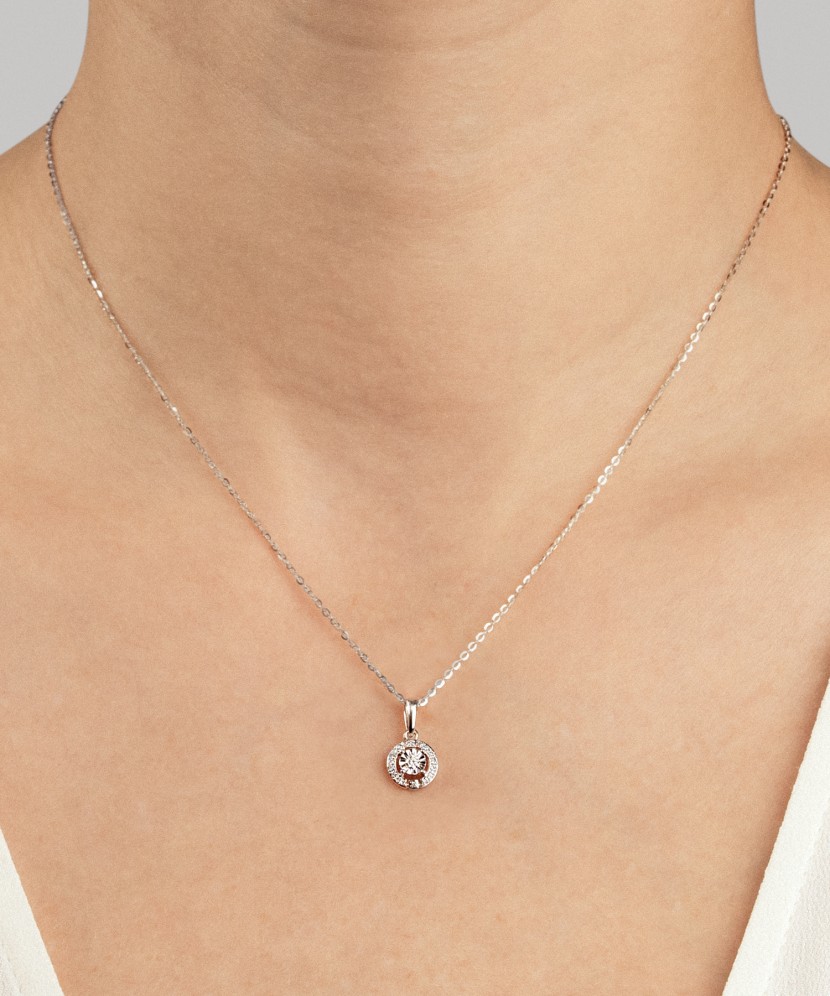 Balto aukso pakabukas su deimantais