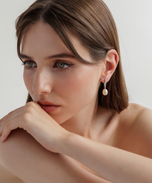 Sidabriniai auskarai su perlais ir cirkoniais