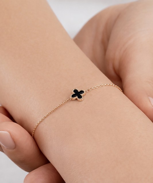 Auksinė apyrankė su oniksu