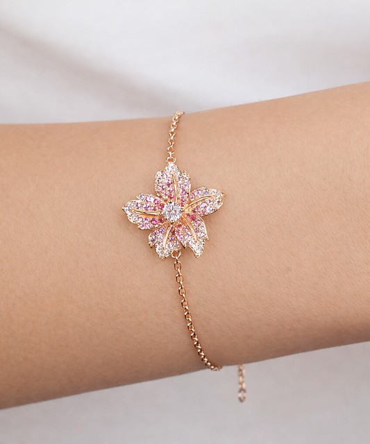 Paauksuota sidabrinė apyrankė su cirkoniais