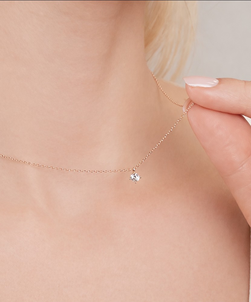 Auksinė grandinėlė su cirkonio pakabuku