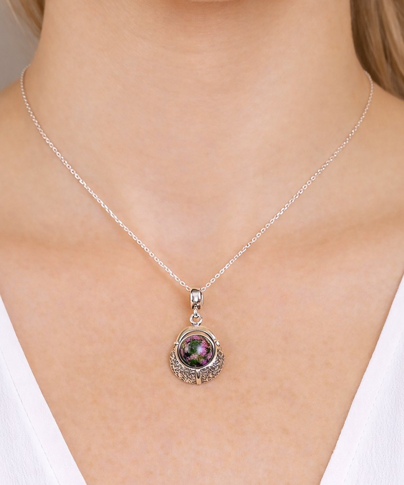 Sidabrinis pakabukas su jaspiu