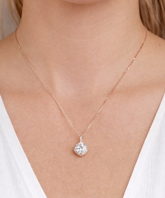 Sidabrinis pakabukas su cirkoniais