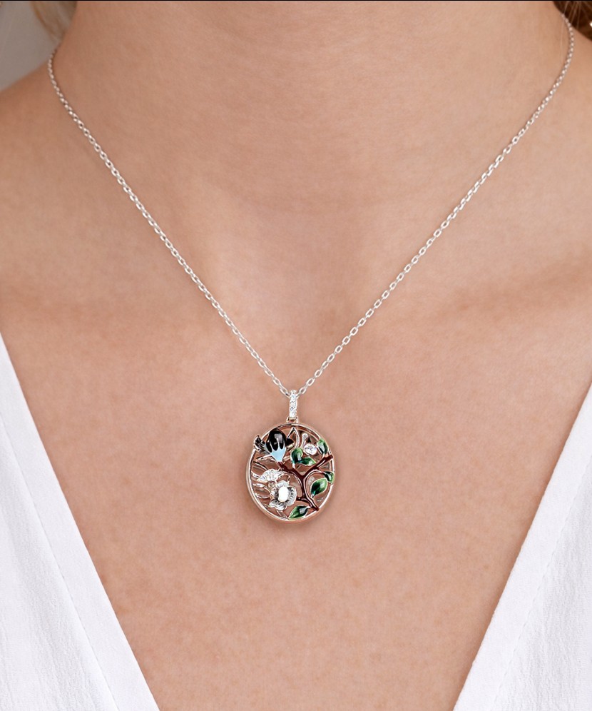 Sidabrinis pakabukas su cirkoniais ir emale