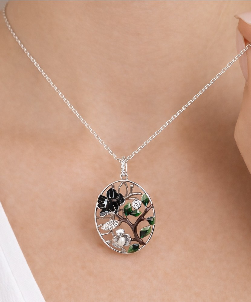 Sidabrinis pakabukas su cirkoniais ir emale