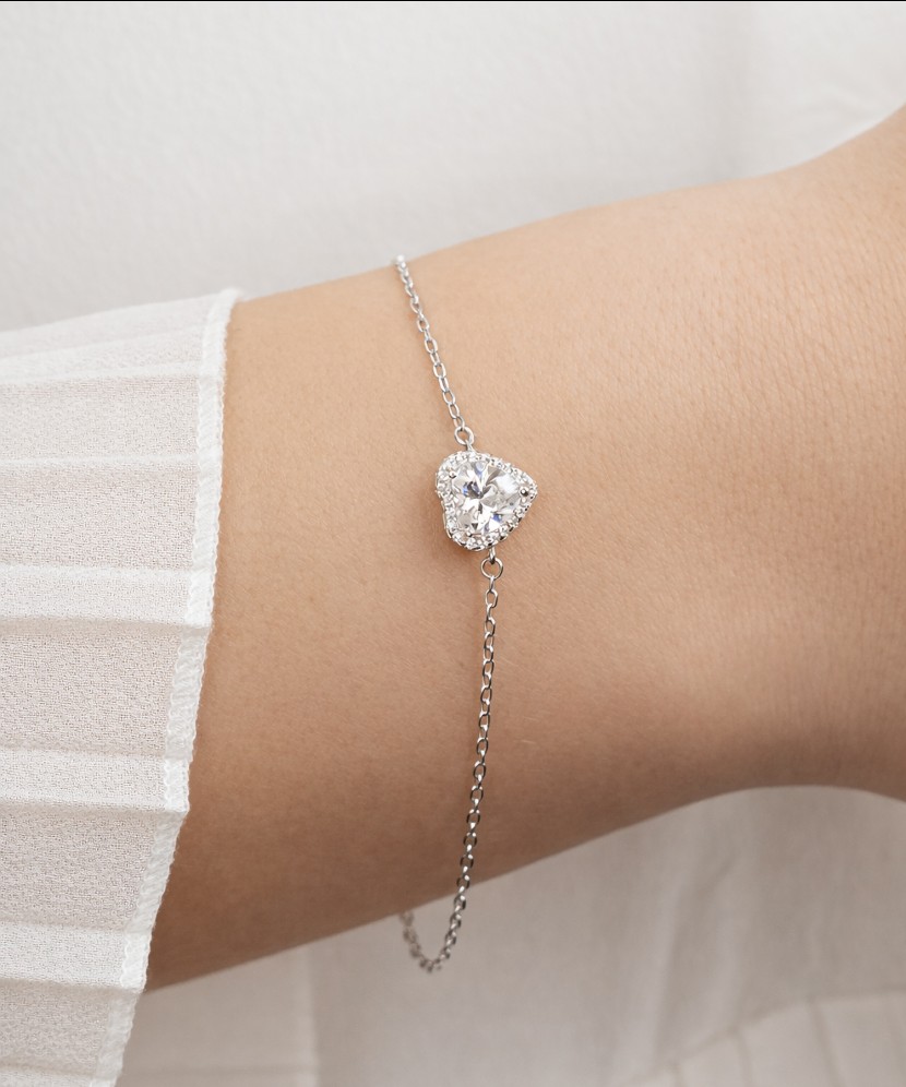 Sidabrinė apyrankė su cirkoniais "Širdelė"