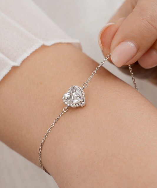 Sidabrinė apyrankė su cirkoniais "Širdelė"