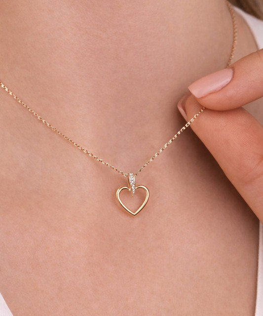 Geltono ausko pakabukas su deimantais "Širdelė"