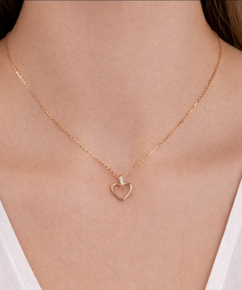 Geltono ausko pakabukas su deimantais "Širdelė"