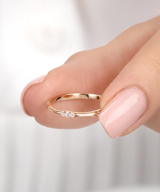 Auksinis žiedas su cirkoniais