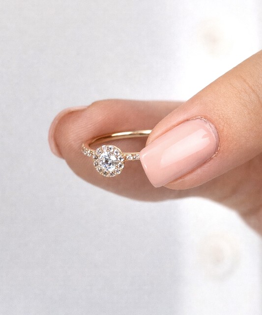 Auksinis žiedas su cirkoniais