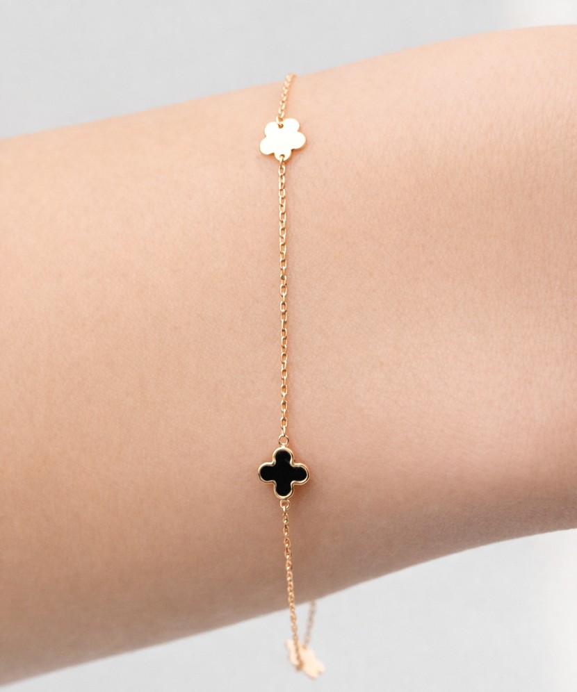 Auksinė apyrankė su oniksu