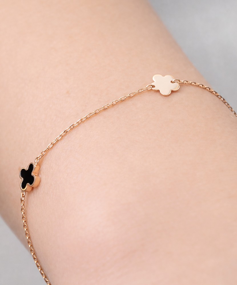 Auksinė apyrankė su oniksu