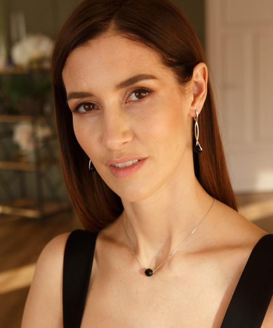 Sidabriniai auskarai su oniksais