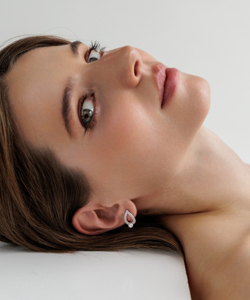 Sidabriniai auskarai su perlais ir cirkoniais