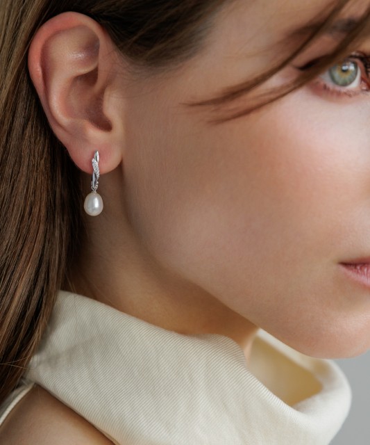 Sidabriniai auskarai su perlais ir cirkoniais