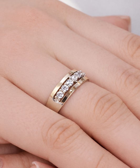 Sidabrinis žiedas dengtas auksu su cirkoniais