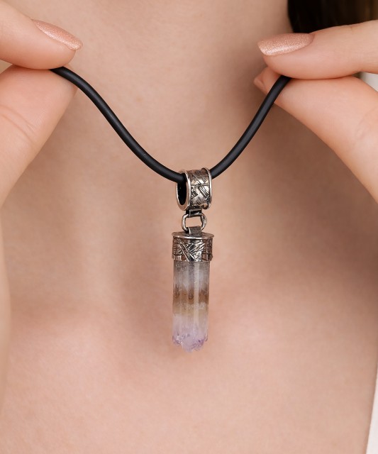 Sidabrinis pakabukas su ametistu