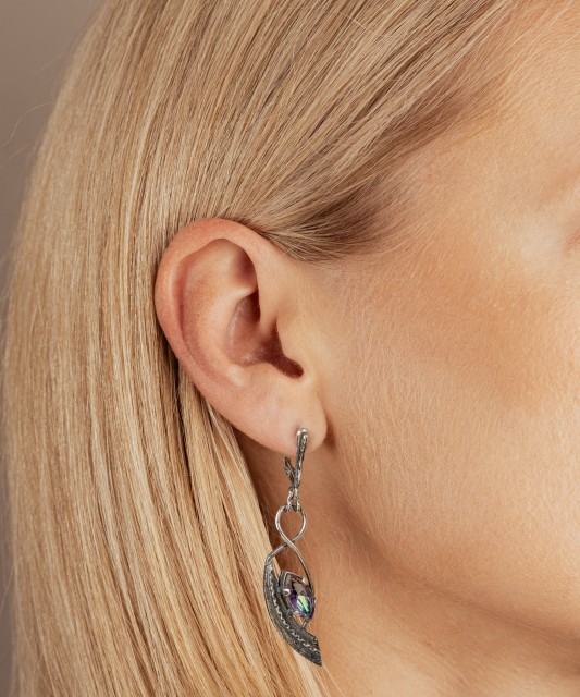 Sidabriniai auskarai su mistiniu topazu