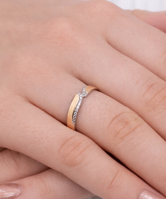 Sidabrinis žiedas dengtas auksu su cirkoniais