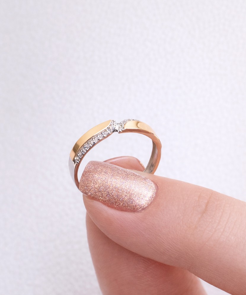 Sidabrinis žiedas dengtas auksu su cirkoniais