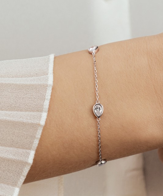 Sidabrinė apyrankė su cirkoniais