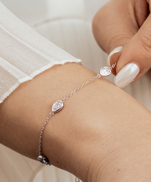 Sidabrinė apyrankė su cirkoniais