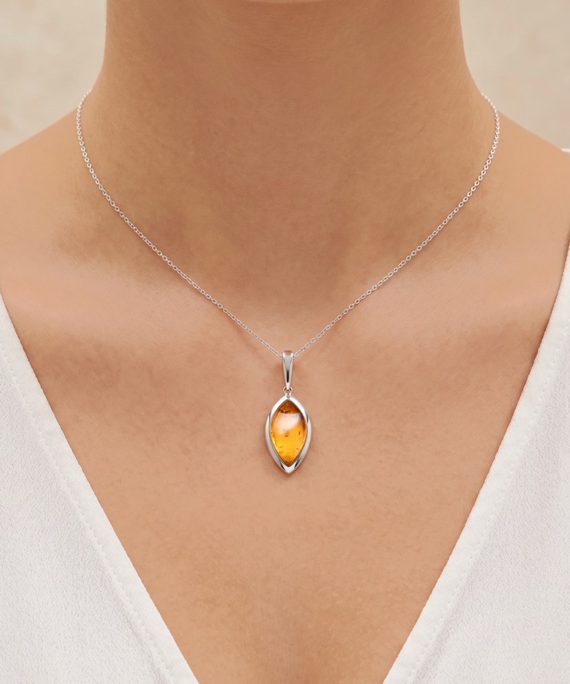 Sidabrinis pakabukas su gintaru  - Goldinga