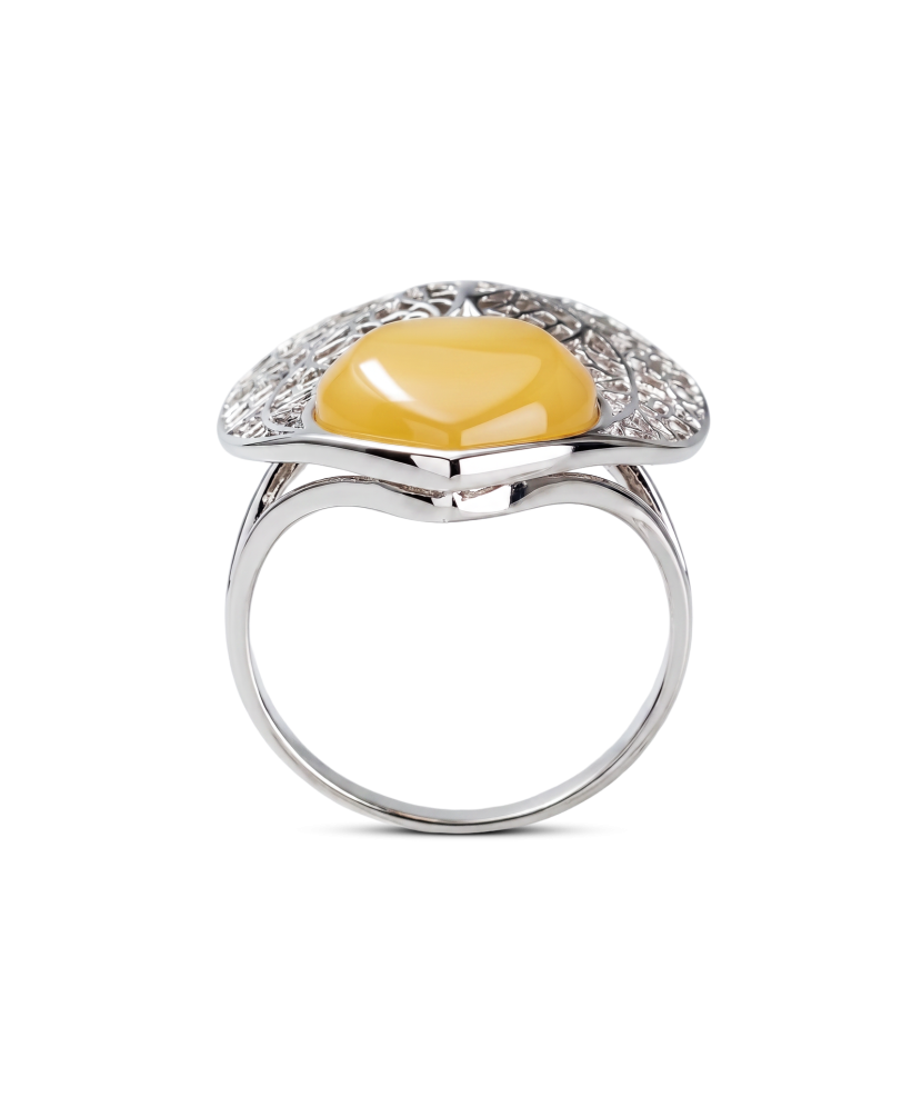 Sidabrinis žiedas su gintaru