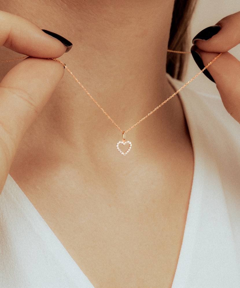 Geltono aukso pakabukas su deimantais„Širdelė“