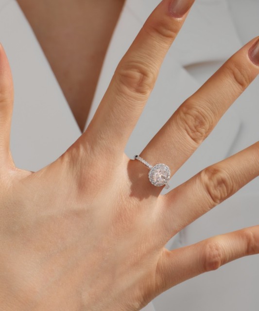Sidabrinis žiedas su cirkoniais 1,5CT