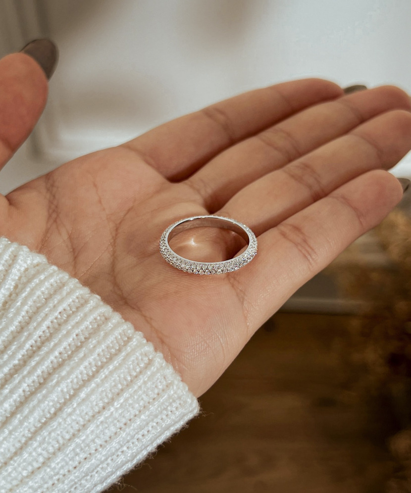 Sidabrinis žiedas su moisanitais 0.8ct