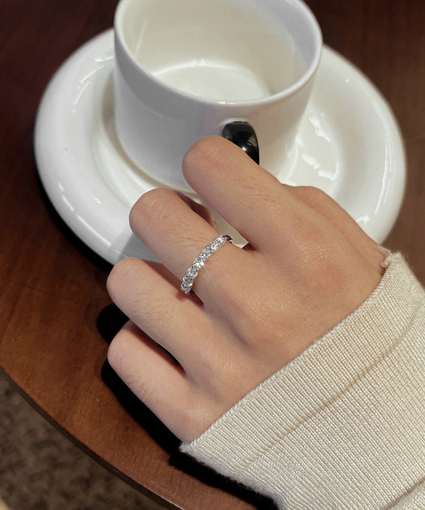Sidabrinis žiedas su moisanitais 0.7ct