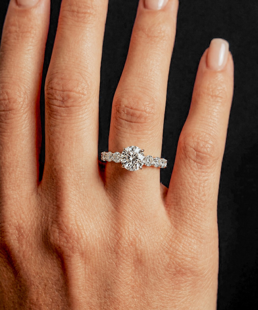 Sidabrinis žiedas su moisanitais 4.6ct