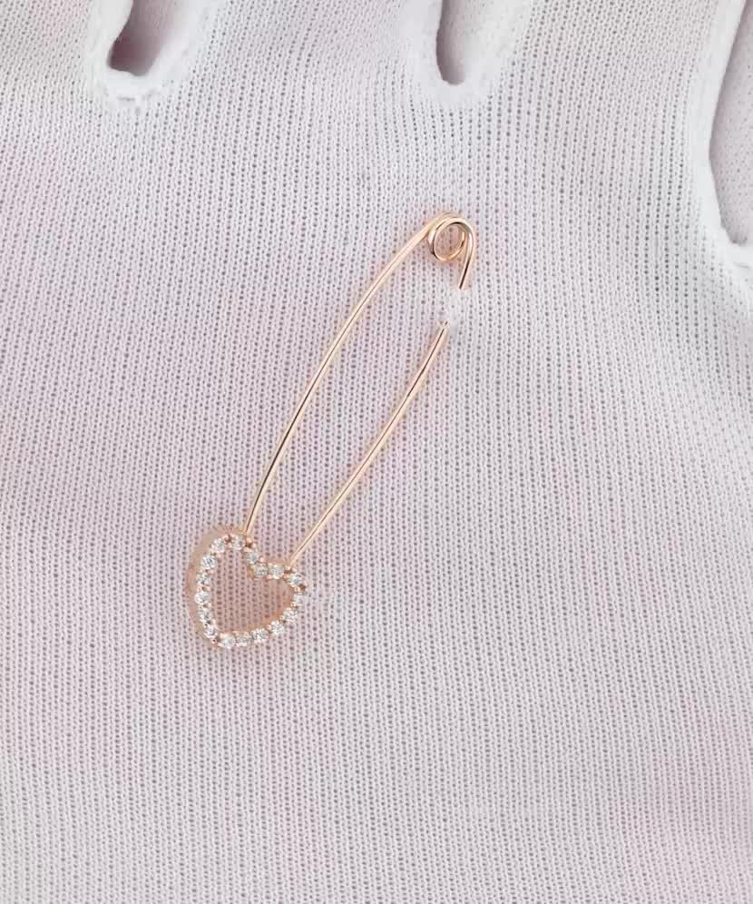 Auksinė sagė su cirkoniais "Širdelė"