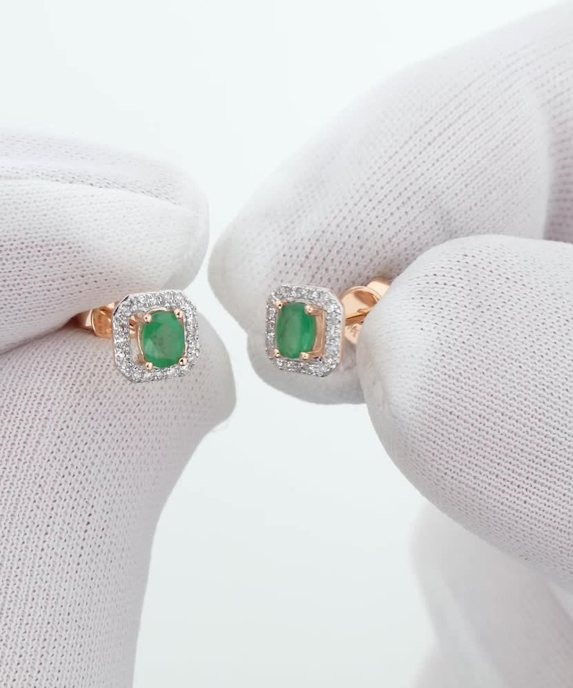 Auksiniai auskarai su deimantais ir smaragdais