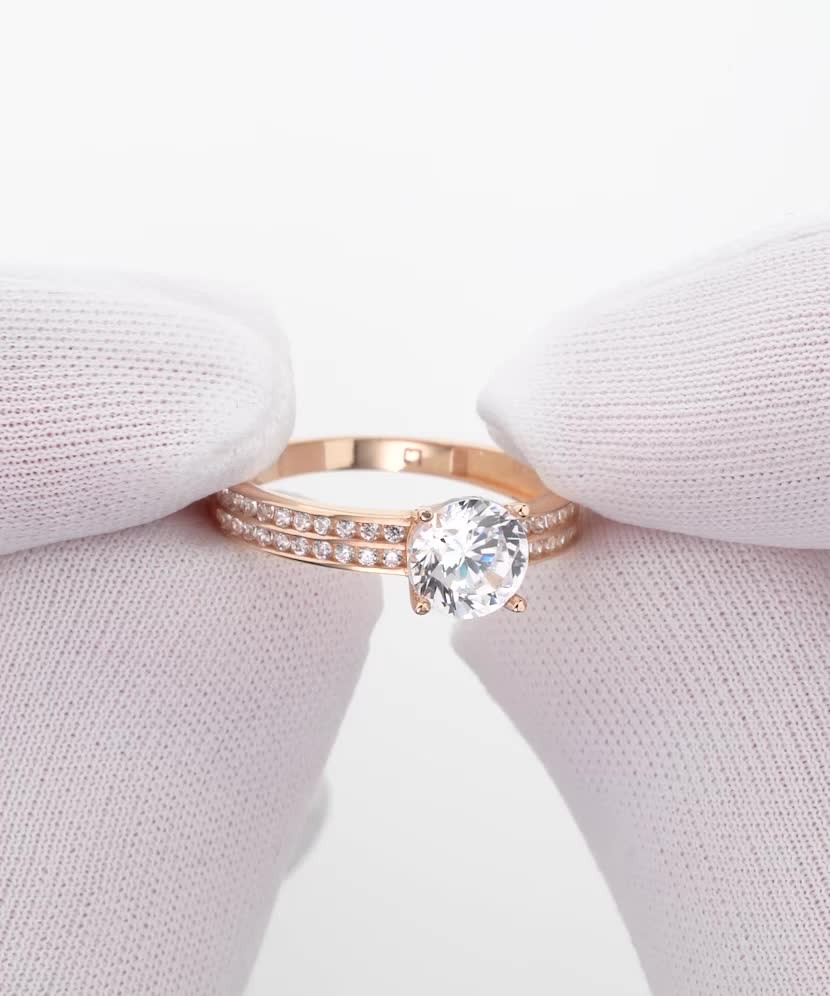 Auksinis žiedas su cirkoniais