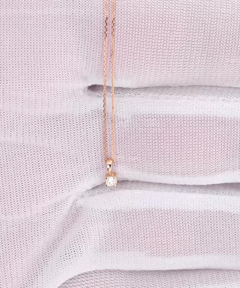 Auksinė grandinėlė su deimantų pakabuku