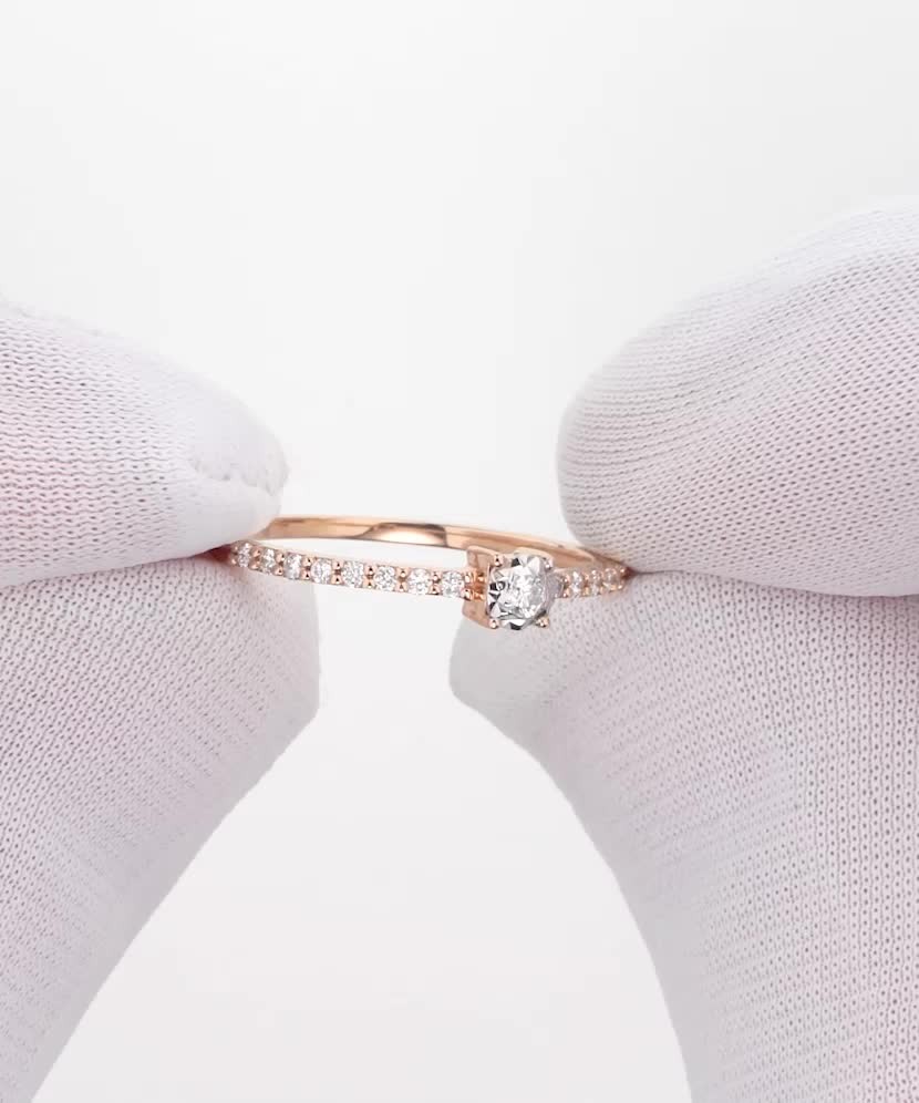 Auksinis žiedas su deimantais