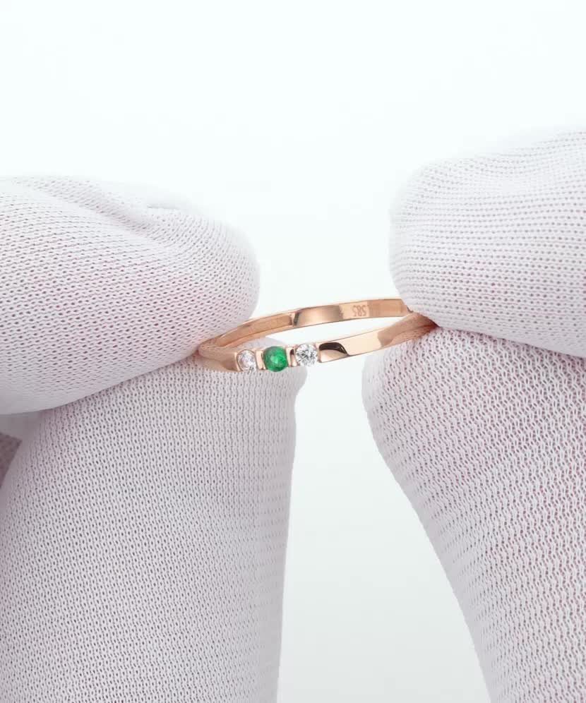 Auksinis žiedas su cirkoniais