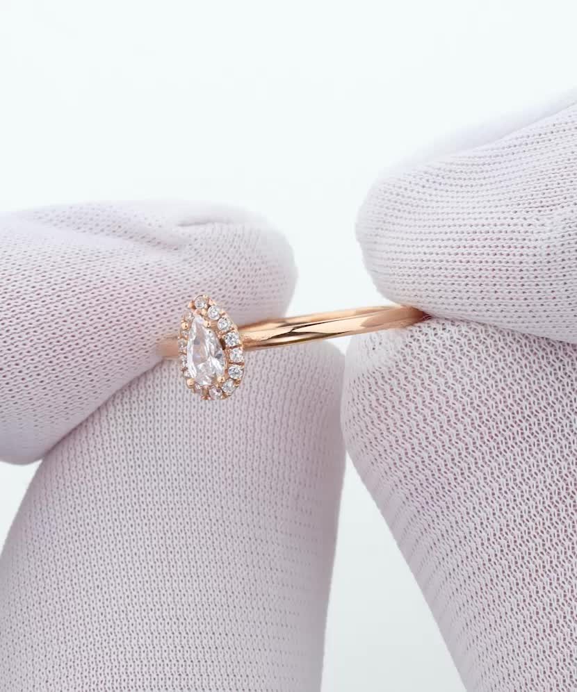 Auksinis žiedas su cirkoniais