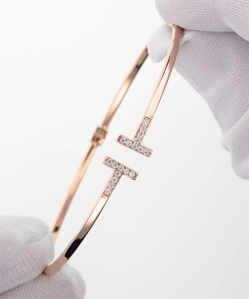 Auksinė Kieta Apyrankė su cirkoniais