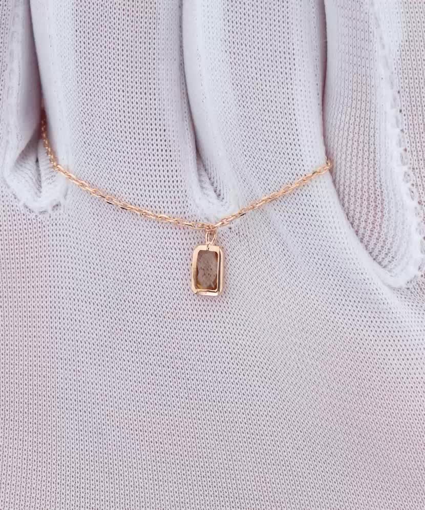 Auksinė grandinėlė su cirkonio pakabuku